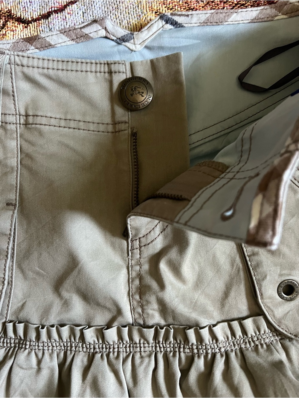 Burberry London Mini Skirt With Pockets - Picture 3 of 9